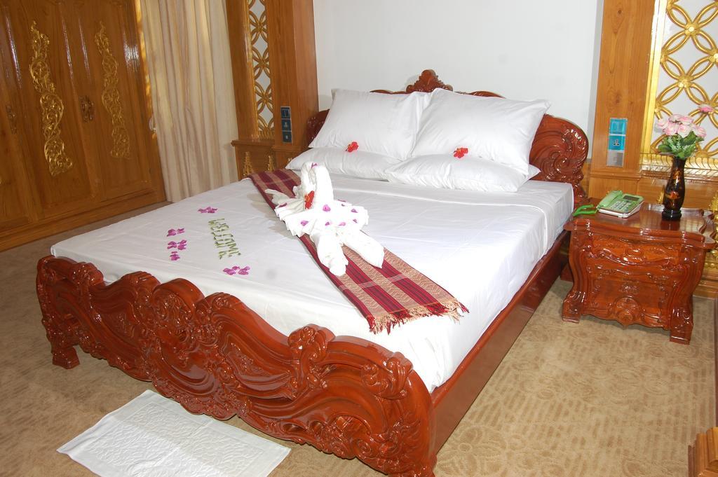 Su Tine San Royal Palace Hotel Bagan Habitación foto